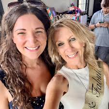 What type of bird eggs and nest are found