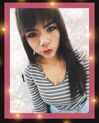 Kari Reyes's Instagram, Twitter & Facebook