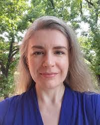 Hollie Coburn's Instagram, Twitter & Facebook