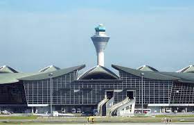 Lapangan terbang antarabangsa kansai, terminal 1, tingkat 3 ( hint : Bandar Udara Internasional Kuala Lumpur Wikipedia Bahasa Indonesia Ensiklopedia Bebas