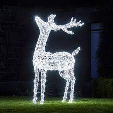 Light Up Reindeer 1 75m Acrylic Stag Light Up Reindeer Lights4fun Co Uk Decoration Noel Exterieur Lumineux Rennes