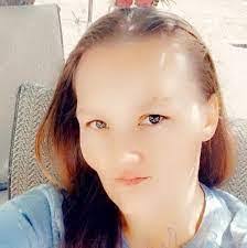 Billie Young's Instagram, Twitter & Facebook