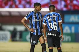 Em busca de reforçar o elenco, goleiro do santos entra no radar do grêmio. Guilherme Guedes Se Destaca Na Estreia E E Elogiado Por Renato Noticias Do Gremio