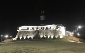 A circulação nos horários do toque de recolher fica liberada apenas para carros oficiais em serviço, ambulâncias e atendimento de urgência, emergência e dados do igbe mostram que entre os meses de junho e novembro, 45,3% das pessoas que estavam em isolamento rigoroso no na bahia. Tg4nlhhx 9bkm