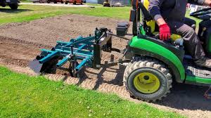 Buying a farming implement on marketplace подробнее. Tractor Hiller
