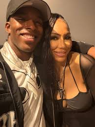 1. Me and @keith_lee125 looking like 90s father figures. 2. Me explaining  to @lancegross why he can't be king of the dark skins anymore in the middle  of a picture I asked