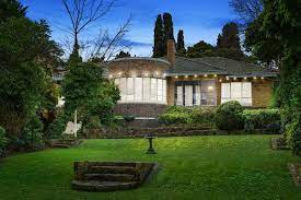 The bernoulli family came originally from antwerp, at that time in the spanish netherlands, but emigrated to escape the spanish persecution of the protestants. Historic Home Sells For 305 000 Above Reserve As Restrictions Ease