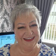 Can anyone remember how best to clean out old candles? 🤔