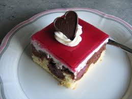 Der rotkäppchenkuchen ist ganz klar einer meiner absoluten lieblingskuchen. Rotkappchen Schnitten Einfach Lecker Daskochrezept De