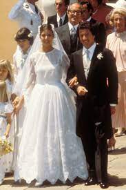 Monaco trauung von albert und charlene auch ihr wurde. Caroline Von Monaco So Schon Waren Ihre Brautkleider Alle Drei Vogue Germany