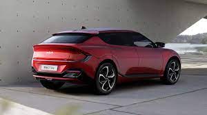 Kia's first dedicated ev signals the beginning of the brand's transformative 'plan s' electrification strategy. Kia Ev6 Debuted In Three Trims Launch Later In 2021 Times Of India