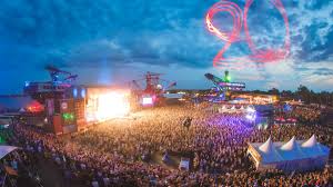 Im folgenden listen wir die festivals 2021 und ihre ursprünglichen termine auf und ergänzen das reeperbahn festival gilt als das sxsw deutschlands, als talentschmiede unter den festivals. Festivals In Deutschland 2019 Unsere Empfehlungen