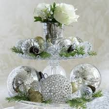 20 Ideas For A Fabulous Christmas Table Decoration In Silver And Green Elegant Christmas Centerpieces Christmas Centerpieces Christmas Table Decorations