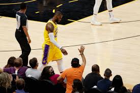 Davis left game 4 with a groin injury, and is out for game 5. Nxkns8lcf5apam