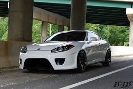 Price also remains one of the tiburon's strongest selling points, as it comes in at several thousand less than most of its competitors, and has side air bags standard. Hyundai Tiburon Custom Wheels Rota G Force 18x9 0 Et 30 Tire Size 225 40 R18 X Et