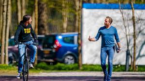 Mark rutte 2010 óta a negyedik győzelmére készül. Lifting Of Curfew Cancelled By Dutch Caretaker Government