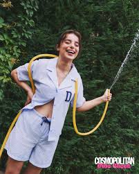 Yeliz Korkmaz: Enerji Dolu Dansıyla Yazı Kutluyor! - Cosmopolitan Türkiye