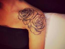 Une rose dans le dos. Tumblr Tatouage Rose Epaule Tatouage Fleur Tatouage