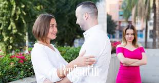 Pelbagai dakwaan telah dilemparkan kepada ustaz ebit lew selepas beliau membantu keluarga malang di kedah. Cara Rezeki Masuk Terus Sampai Melekat Ustaz Ebit Lew Pesona Pengantin