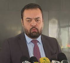 Partido dos Trabalhadores atua para tirar governador Cláudio Castro do PL