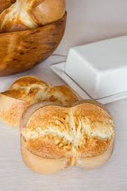 Doppelte Weizenbrotchen Plotzblog Selbst Gutes Brot Backen Weizenbrotchen Brot Selber Backen Rezept Brot Backen