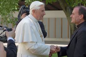 2013 trat er als oberhaupt der katholischen kirche zurück. Papst Benedikt Xvi