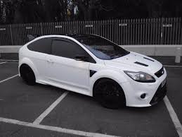 Ford Focus Rs Mk2 2009 Frozen White With Sat Nav Black 1 2 Leather Recaro Seats Ford Focus Rs Focus Rs Ford Rs