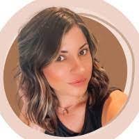 Paula Gross's Instagram, Twitter & Facebook