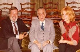 Το ζευγάρι είχε αποκαλύψει πριν από λίγο καιρό πως το κοριτσάκι τους θα. Otan H Alikh Boygioyklakh Synanth8hke Me Ton Spyro Kyprianoy Sthn Kypro