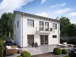 Auf dem spielplatz in unserem garten können die gästekinder toben und spielen. Gunstige Fertighauser Aktionshauser Von Schworerhaus