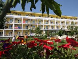 La vîrsta de 111 ani, ea are un sfat simplu pentru o viață lungă și bogată (serviciul azer al europei libere). Hotel Central Mamaia