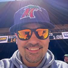 Eric Proffitt's Instagram, Twitter & Facebook