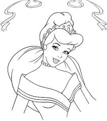Aurora adalah seorang wanita muda yang sangat cantik dengan rambut yang keemasan seperti sinar matahari mata biru dan bibir yang merah malu naik. Disney Princess Cinderella Coloring Pages Free Coloring Library