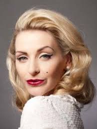 Marilyn Monroe Kleid Make Up Frisur Selber Machen Frisuren Marilyn Monroe Frisuren