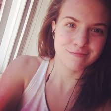 Larissa Jenkins's Instagram, Twitter & Facebook