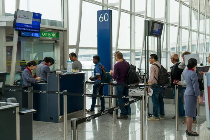 À quelle heure arriver à l'aéroport pour mon vol domestique ou  international ?
