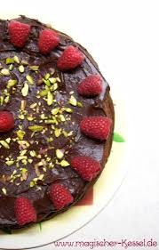 Nutella kuchen ein kochmeister rezept kochmeister com. Jubilaums Blog Event Lvi Chocolate Pistachio Cake Nach Nigella Lawson Bucher Ecke Der Magische Kessel
