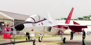 il progetto che vuole mandare in soffitta i caccia stealth f 35 e f 22 ecco il caccia di sesta generazione f 3 del giappone video caccia giappone militari