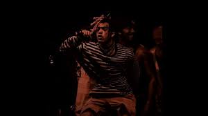 Minha vontade depois de ver esse vídeo é pegar uma arma, enfiar no meu reto, atirar e ela fazer todo o percurso contrário do sistema digestório até chegar no final do trajeto, daí sair da rota e explodir minha cabeça. Umif4nlecxnnlm