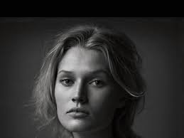 Peter Lindbergh für VOGUE: The Naked Truth | Vogue Germany