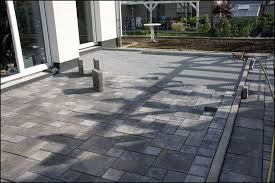 Ob aussäen und pflanzen, umgraben oder der richtige schnitt von pflanzen: Kosten Terrasse Pflastern
