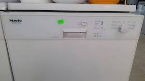 Maşinile de spălat miele (cu încărcare frontală şi verticală) curăţă perfectă rufele, cu un consum minim de energie. Masini De Spalat Vase Miele In Stare Electrocasnice Second Hand Stefan Facebook