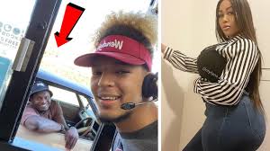 Zion Williamson AWFUL Eating Habits Exposed By Moriah Mills! He Did WHAT on  Hurt Leg?? - YouTube