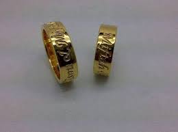 Cincin emas nama muda simple ring cincin kawin cincin nikah kado perak shopee indonesia. Wow 15 Gambar Cincin Tunangan Emas Di Jari Cincin Tunangan Terindah Cincin Tunangan Terindah Dan Tempatnya Gambar Manfaat Sholat Cincin Tunangan Emas Cincin