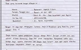 Ketika membuat surat lamaran tulis tangan, tentu saja kita perlu menggunakan bahasa indonesia yang baik dan benar serta harus mengikuti kaidah eyd dan kbbi. 24 Tulis Tangan Contoh Surat Lamaran Kerja Di Pt Sebagai Karyawan 2020 In 2021 Math Math Equations Surat