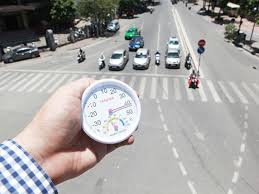 Dự báo thời tiết, do ảnh hưởng của vùng hội tụ gió nên ngày và đêm 4/4, mưa dông xảy ra trên diện rộng ở khu vực vùng núi bắc bộ, cục bộ có mưa vừa, mưa to. Dá»± Bao Thá»i Tiáº¿t Hom Nay 22 6 Ngay Náº¯ng Nong Gay Gáº¯t Ha Ná»™i Len Ä'áº¿n 39 Ä'á»™