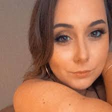 Stephanie Digregorio's Instagram, Twitter & Facebook