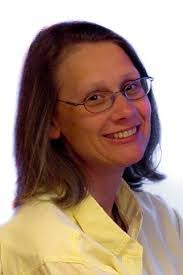 Ellen Roland's Instagram, Twitter & Facebook