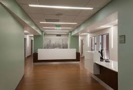 St Louis University Hospital Bone Marrow Transplant Outpatient Center By Fox Architects Sain In 2020 Clinic Interior Design Healthcare Architecture Healthcare Design