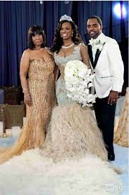 Kandi Burruss Reveals Mama Joyce S One Wedding Regret Video Wedding Suits For Bride Kandi Burruss Kandi And Todd